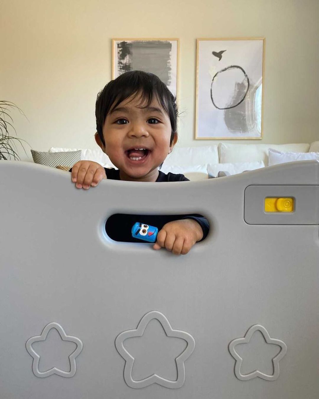 How To Choose A Play Pen For Your Little One Dwinguler Canada